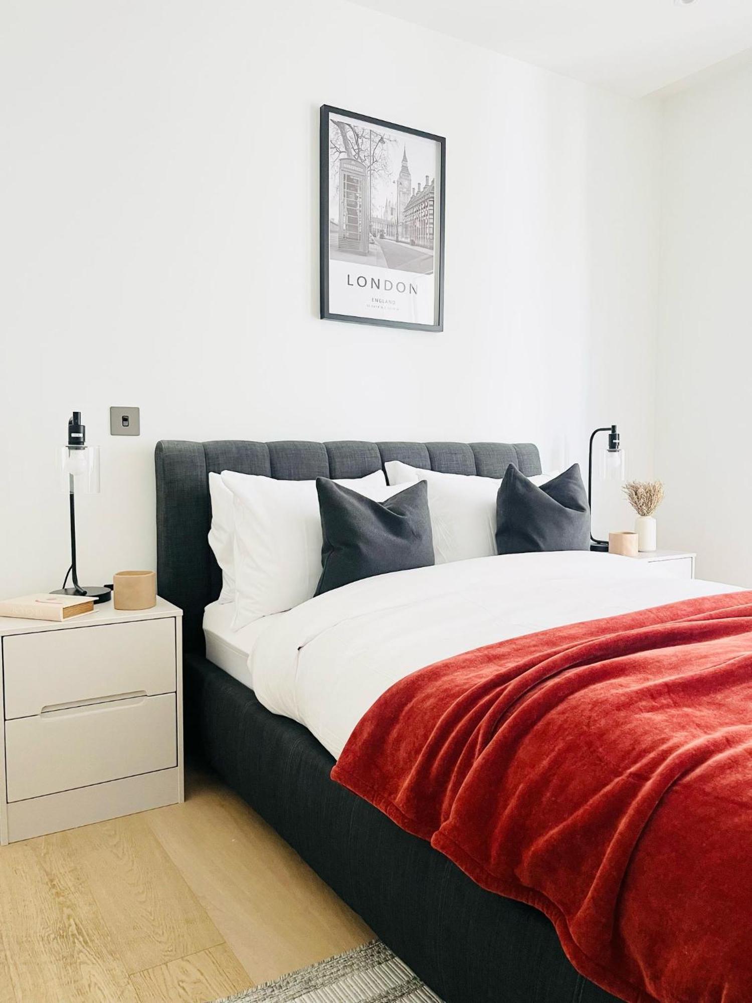 Luxury 2-bed 2-bath -white Living -steps To Tube Apartamento Londres