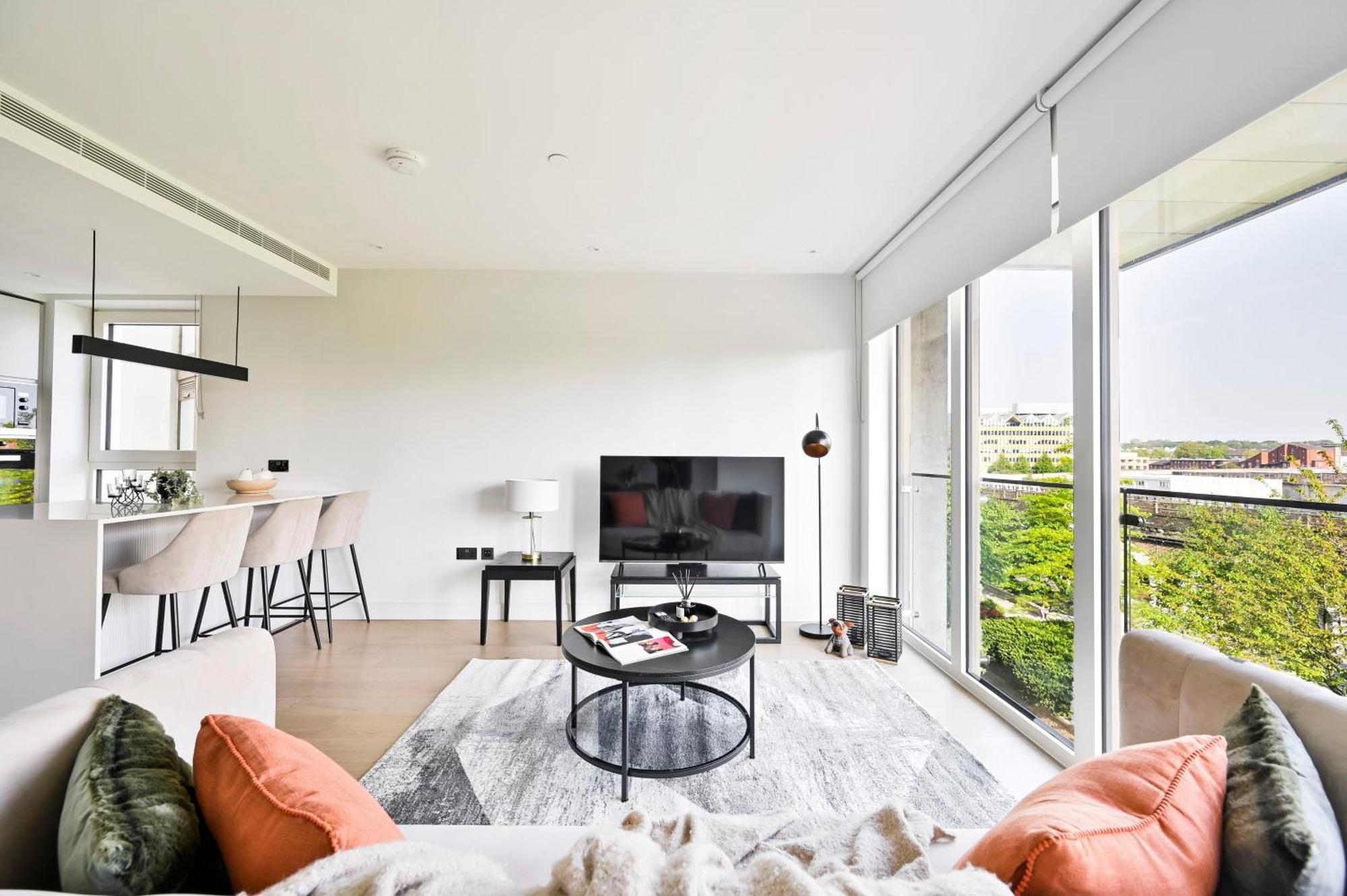 Apartamento Luxury 2-bed 2-bath -white Living -steps To Tube *